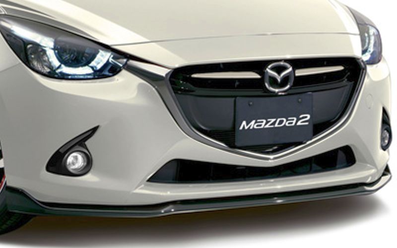 Mazda-Frontschürze-Mazda2