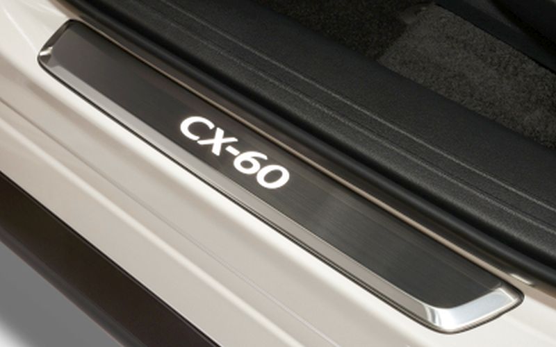 Einstiegsblenden beleuchtet Mazda CX-60 (ab 2022)