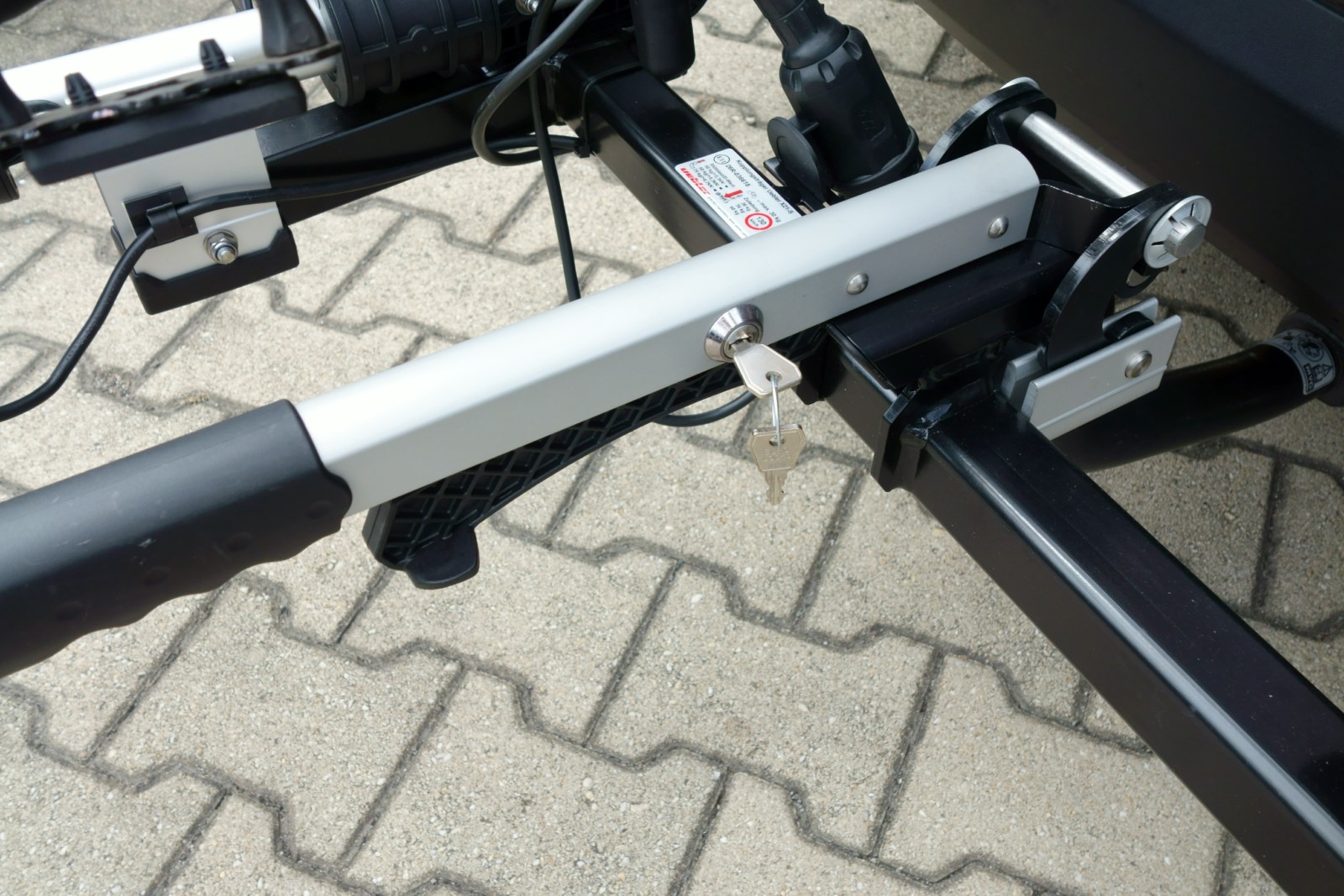 uebler fahrradträger X21 S detail Diebstahlschutz